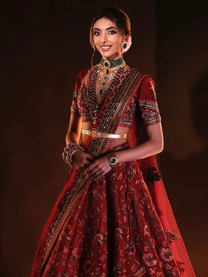 A classic red bridal lehenga look. This is a fundamental style you will perfect in my upcoming Delhi masterclass from March 1st to 5th.