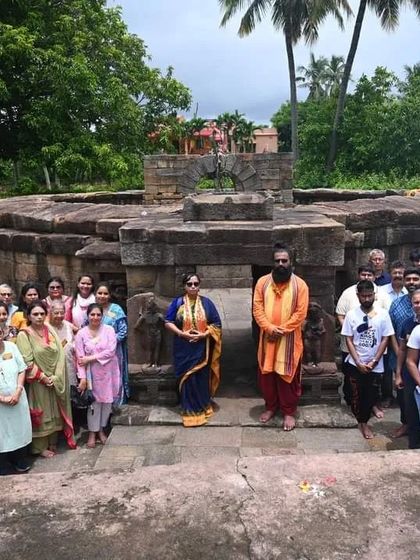 The group poses at the ancient 64 Yogini Temple near Bhubaneswar. This powerful site is a center for divine feminine energy and an important stop on our spiritual yatra.