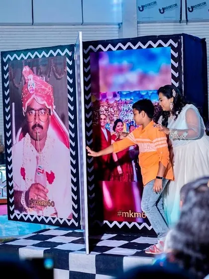 A special entry moment at the 60th birthday party, where we created a large, book-like structure with LED screens to display photos.