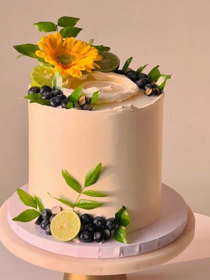 Signature Fruit & Floral Cakes photo 10