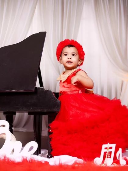 Creative & Themed Studio Shoots photo 97