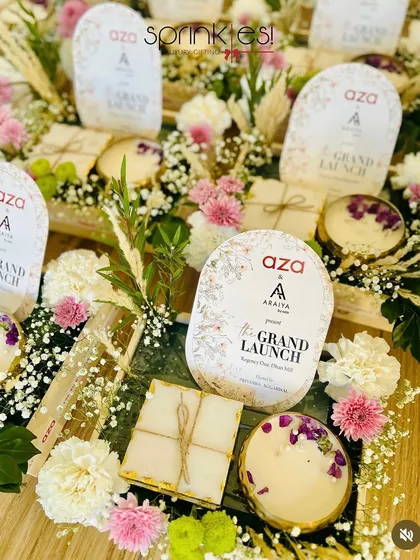 We were so happy to work with Sprinkles Luxury and Aza Fashions on this grand launch event. We created these beautiful floral hampers with custom-branded candles and tags.