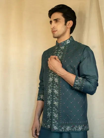 This ensemble is a classic Indian attire from our new collection, showcasing our ability to blend rich color with detailed craftsmanship.