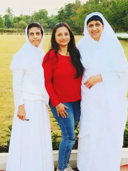 With the respected leaders of Veeraytan. Organizing an event of this magnitude involves coordinating with international guests and managing a complex schedule, showcasing my capabilities in large-scale event management.