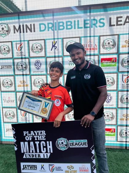 Another 'Player of the Match' award for our U11 squad. We believe in recognizing effort and performance to foster a positive and competitive environment.