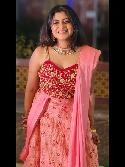 Aishwarya Rangarajan - Live Musical Performance Elegance in Ethnic Wear photo 12