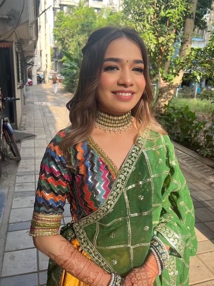 Traditional Gujarati & Saree Looks photo 13