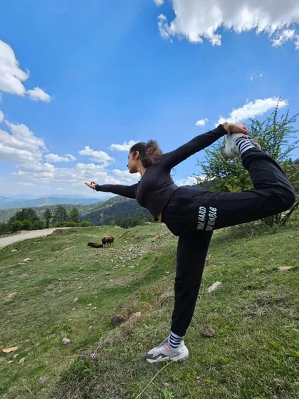 Finding my balance amidst the vastness of the Himalayas. This is what my yoga practice is all about, connecting with nature and the self. This is a moment of pure joy in the Natarajasana pose.