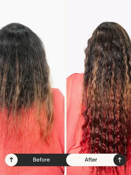 See the magic of micro ring extensions on curly hair. This before and after shows how we added incredible length and volume, transforming frizzy ends into beautiful, defined curls that look and feel completely natural.