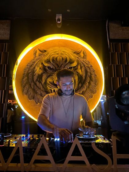 Another angle of my set at Badmaash, focused on the mix. The intricate details of blending two tracks together is an art form.