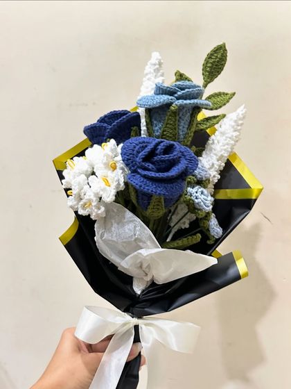 Forever Flowers: Crochet Bouquets & Arrangements photo 3