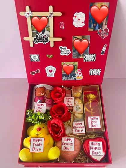 The 7-day Valentine's box with a personalized photo collage on the lid. It's the ultimate romantic gesture.