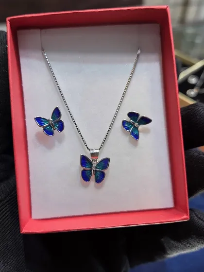 The same butterfly pendant set, shown in a different gift box. We always focus on unique packing for our unique articles.