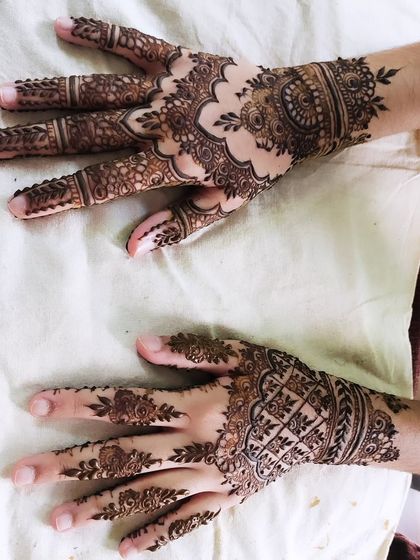 Hajira Mehendi Artist - Mehndi Artist Services Modern & Minimalist Designs photo 59