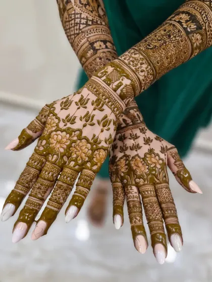 This design features a beautiful reverse-fill technique with lotus flowers, where the background is filled to make the main motif pop.