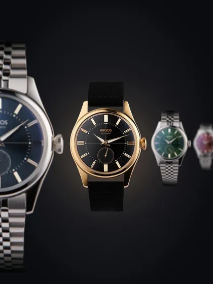 A creative group shot of the Argos collection. Using depth of field, I focused on the central black and gold model while letting the others fade into the background, creating a sense of a larger family of watches.