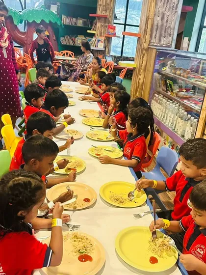 Playtime works up an appetite! For school trips and group bookings, I provide tasty, kid-friendly meals, served in a clean and organized setting so the fun can continue without a hitch.