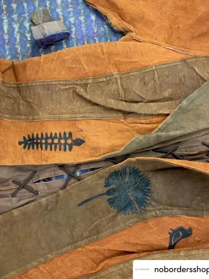 For this collaboration with No Borders, we experimented with printing on rare bark cloth. Our artisans used natural black dye to print nature-inspired motifs onto these statement jackets, bringing two ancient craft worlds together.