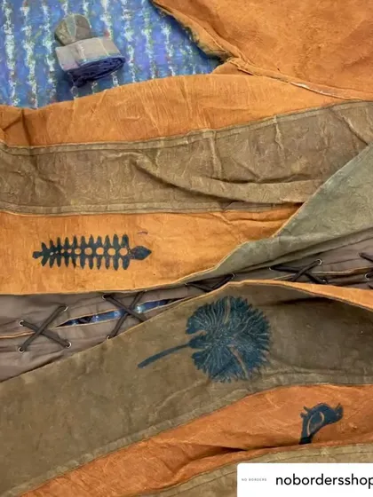 For this collaboration with No Borders, we experimented with printing on rare bark cloth. Our artisans used natural black dye to print nature-inspired motifs onto these statement jackets, bringing two ancient craft worlds together.