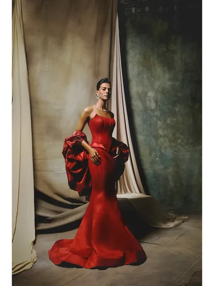 A painterly shot from the 'Timeless Romance' campaign for Ambika Lal. The composition and lighting are inspired by classical art, showing how I blend historical aesthetics with contemporary fashion to create truly timeless campaign imagery.