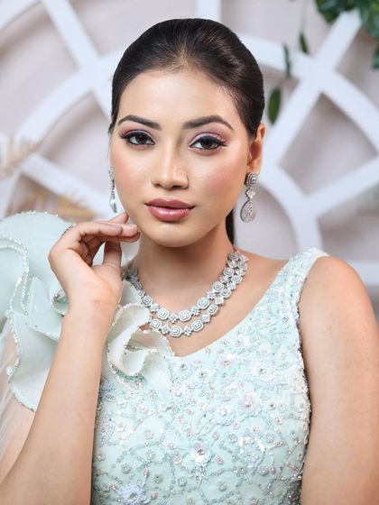 A look that is so subtle and natural, yet so glamorous. We believe in "less is more," enhancing the natural features of our clients to make them look like a dream.