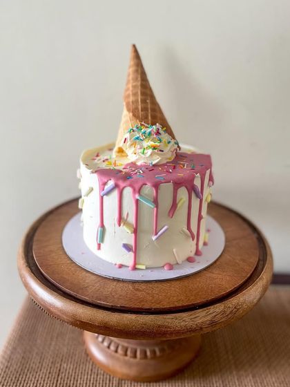 Gobble Cake - Designer & Bento Cakes Elegant Buttercream & Floral Art photo 90