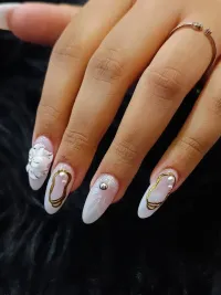 Nail Art & Design