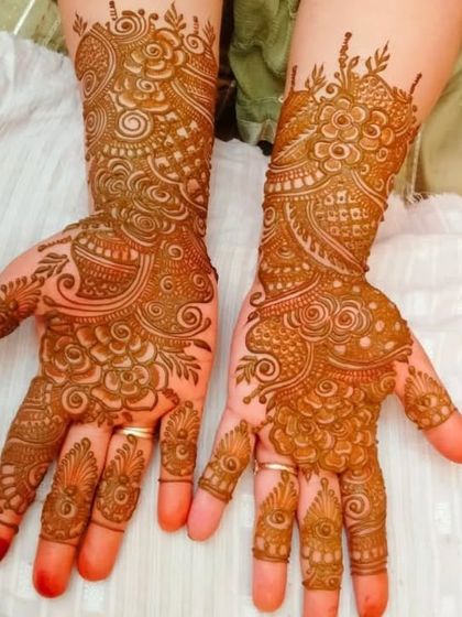 This beautiful, dense pattern was done for the mother of the bride. It's a design fit for such an important person on such a special day.