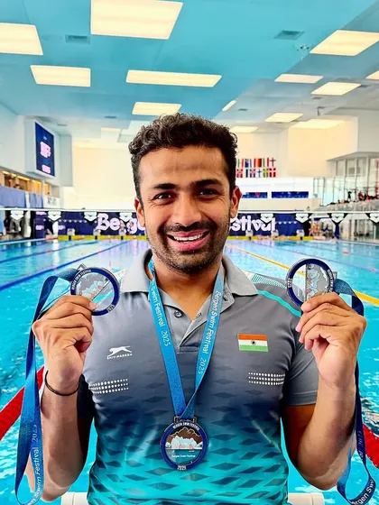 We are immensely proud of our phenomenal para swimmers. Here, our champion Niranjan Mukundan showcases the silver and bronze medals he won at the prestigious Bergen Swim Festival in Norway, proving that spirit and determination know no limits.