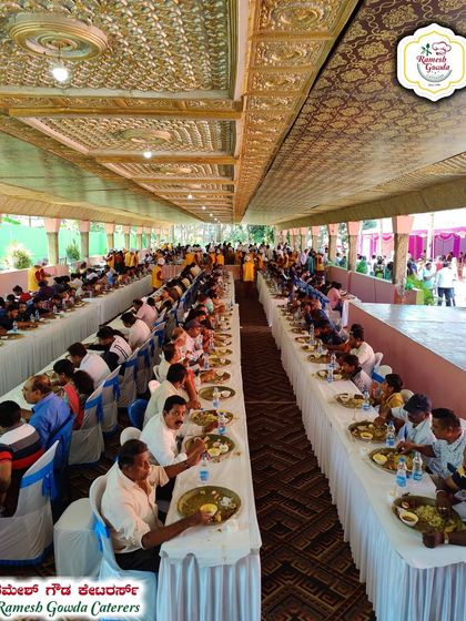 The intricate ceiling of this venue adds to the grandeur of the feast. We work with various venues across Bangalore for wedding catering.