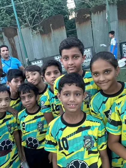 Match day with the U-10s in their new kits for the MCFC Grassroots League. It's always a proud moment to see them represent the academy.