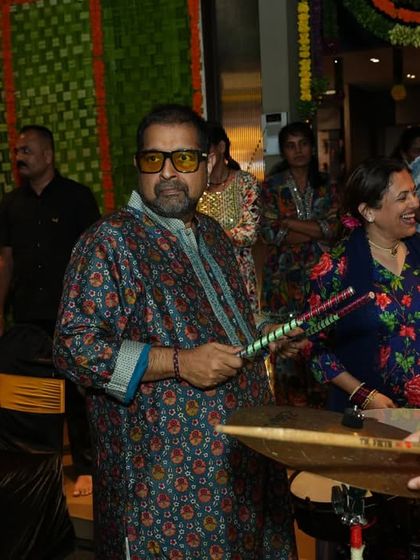 Festival Fire: Dandiya, Holi & More photo 9