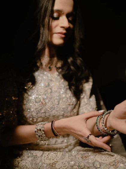 Artistic Bridal Portraits photo 30