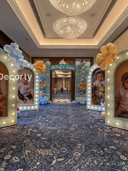 A slightly different angle of the illuminated photo frame entrance, showcasing the beautiful lighting and character details.