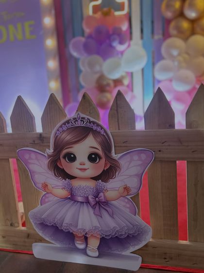 Another adorable fairy princess cutout we used to decorate the entrance area. These characters welcome the little guests into a world of magic.