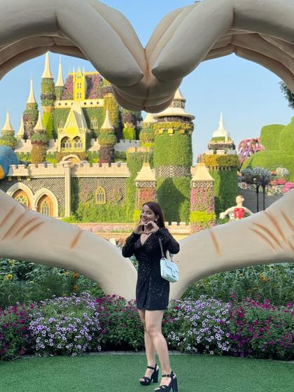 A picture-perfect moment at the Miracle Garden.