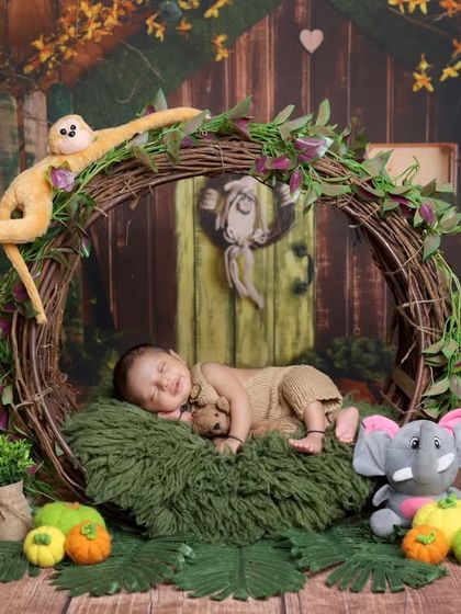 A full view of our jungle animal theme, showcasing the rich colors and textures that bring the safari adventure to life in our studio.