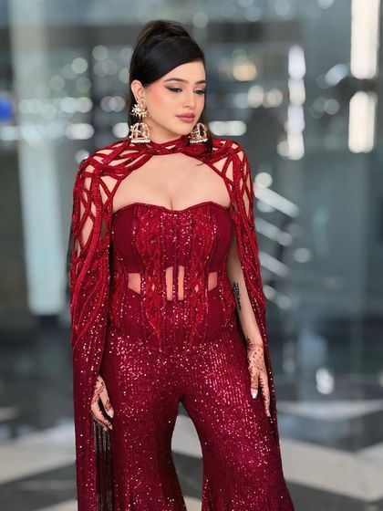 A snatched eye look for a high-glam event. The sharp wing and defined crease create a powerful, confident vibe.