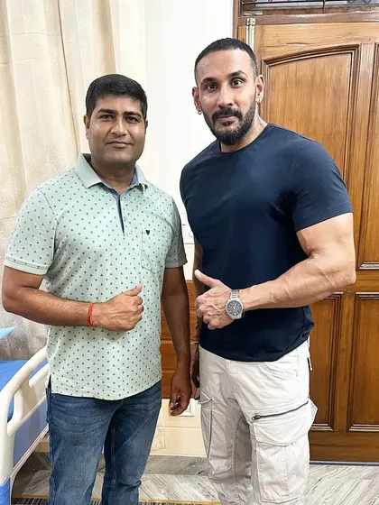 It was an honor to have the legendary Tarun Gill visit my clinic.