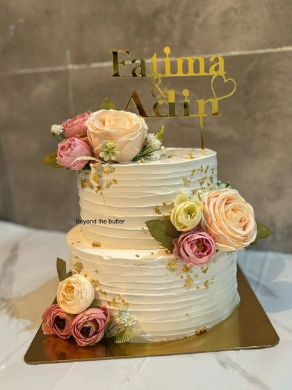 Wedding & Engagement Cakes photo 13