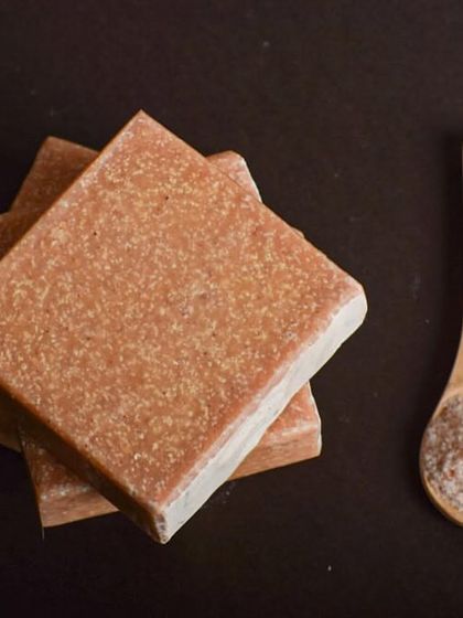 Our Salt Spa Bar from the Everyday Essentials collection. It's made with Himalayan Pink Salt and French Pink clay for gentle exfoliation and detoxification, leaving your skin feeling refreshed.