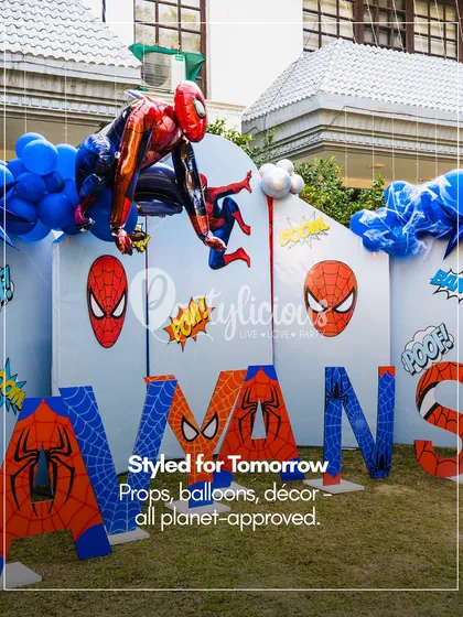 Styled for tomorrow, with planet-approved decor. This Spider-Man setup features large, custom-designed name blocks and a giant Spidey balloon, all created with our commitment to sustainability in mind.