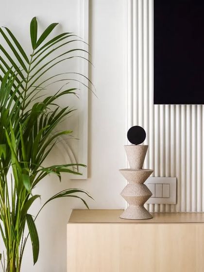 Cedar Abode: Minimalist Forms with Playful Details photo 29