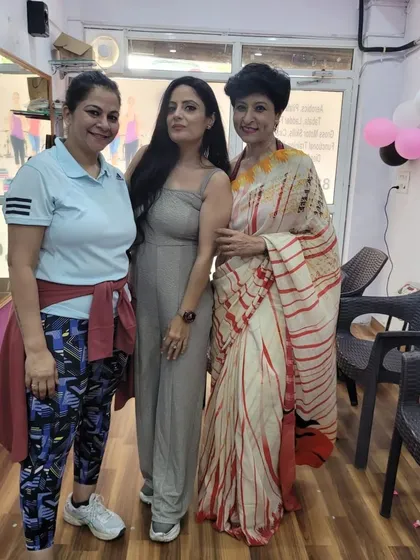 At the inauguration of our Raj Nagar Extension studio. So proud of our new franchisee, Pushpi.