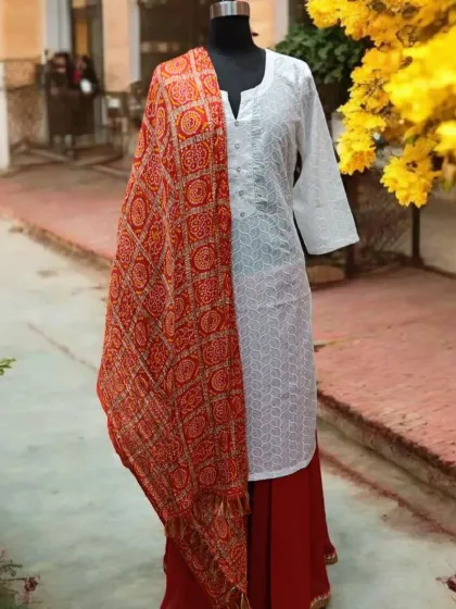 Get ready for Rang Barse with this classic and elegant Holi ensemble.