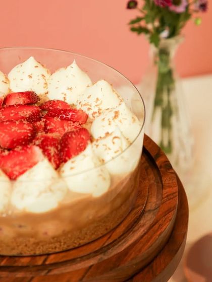 Let every bite of our Strawberry Toffee Pie transport you to a holiday wonderland. Creamy, fruity, and utterly divine.