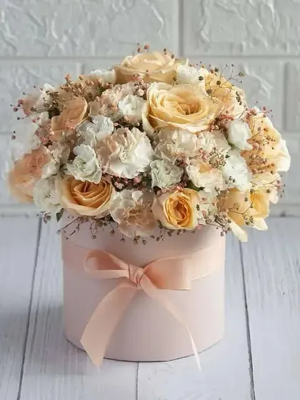 Make Every Moment Blossom. A beautiful arrangement of fresh flowers is the perfect way to show you care. This elegant flower box is ideal for first dates, anniversaries, or simply to brighten someone's day.