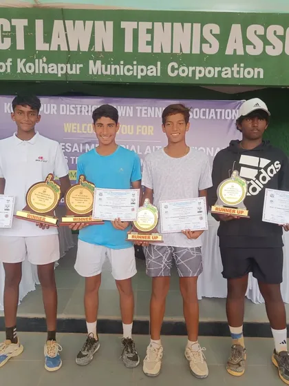 The doubles finalists and winners at the U16 AITA Nationals, with my student Tavish taking the top prize.