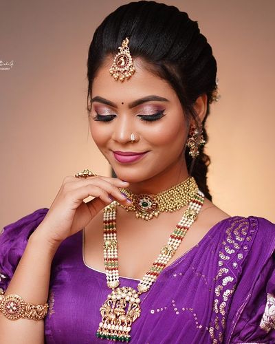 Makeup & Hairstyling Services