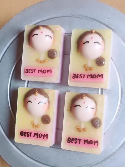 A "Best Mom" soap, perfect for a Mother's Day gift.